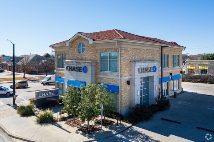3070 S University Dr, Fort Worth
